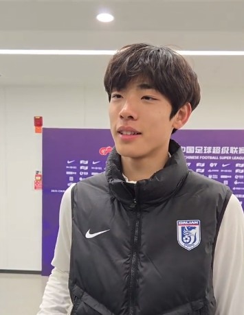  國青歸來上演中超首秀，朱鵬宇：感覺很好，場上大哥們很支持我