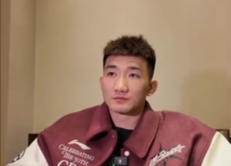  咋形容你和王博的關(guān)系？孫銘徽：像家人 他訓練&生活中很照顧我們