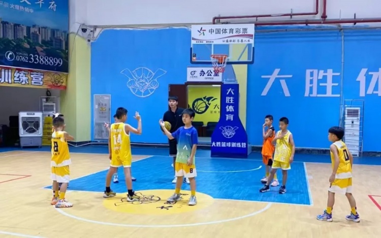  廣東河源體彩少兒籃球培訓(xùn)班：結(jié)營不散場，夢想正啟航
