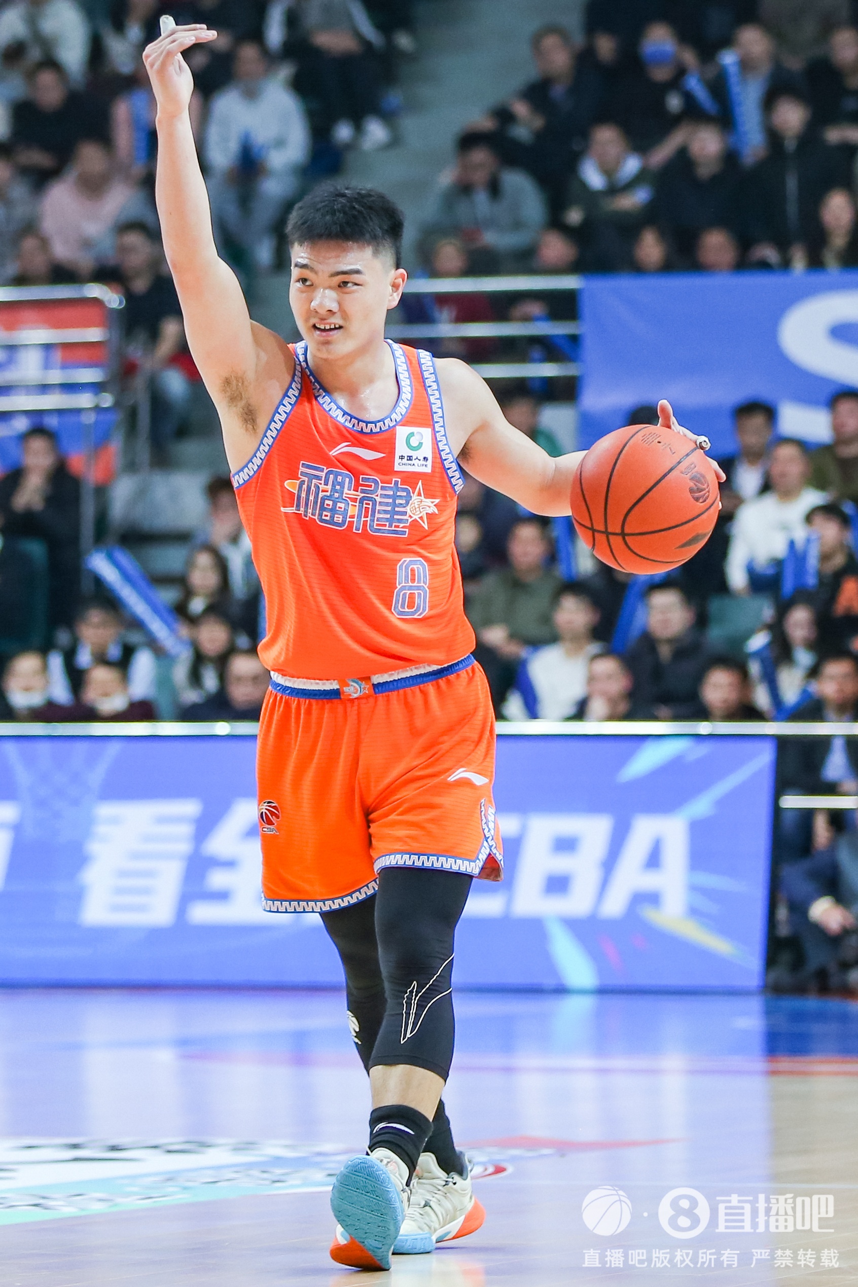  高效替補(bǔ)！黎伊揚(yáng)11投7中貢獻(xiàn)17分2板4助3斷
