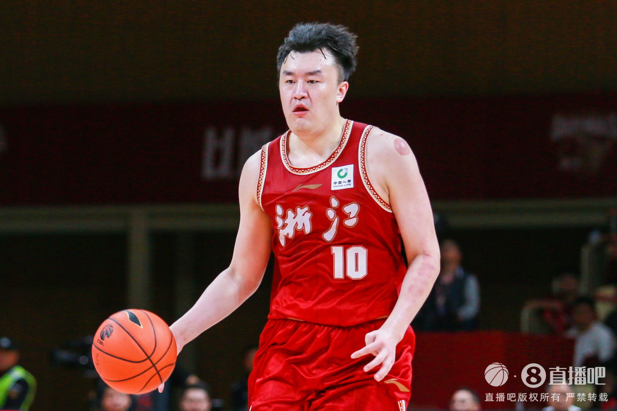  狀態(tài)火熱！劉澤一半場(chǎng)7投5中貢獻(xiàn)11分9板0失誤 正負(fù)值+15