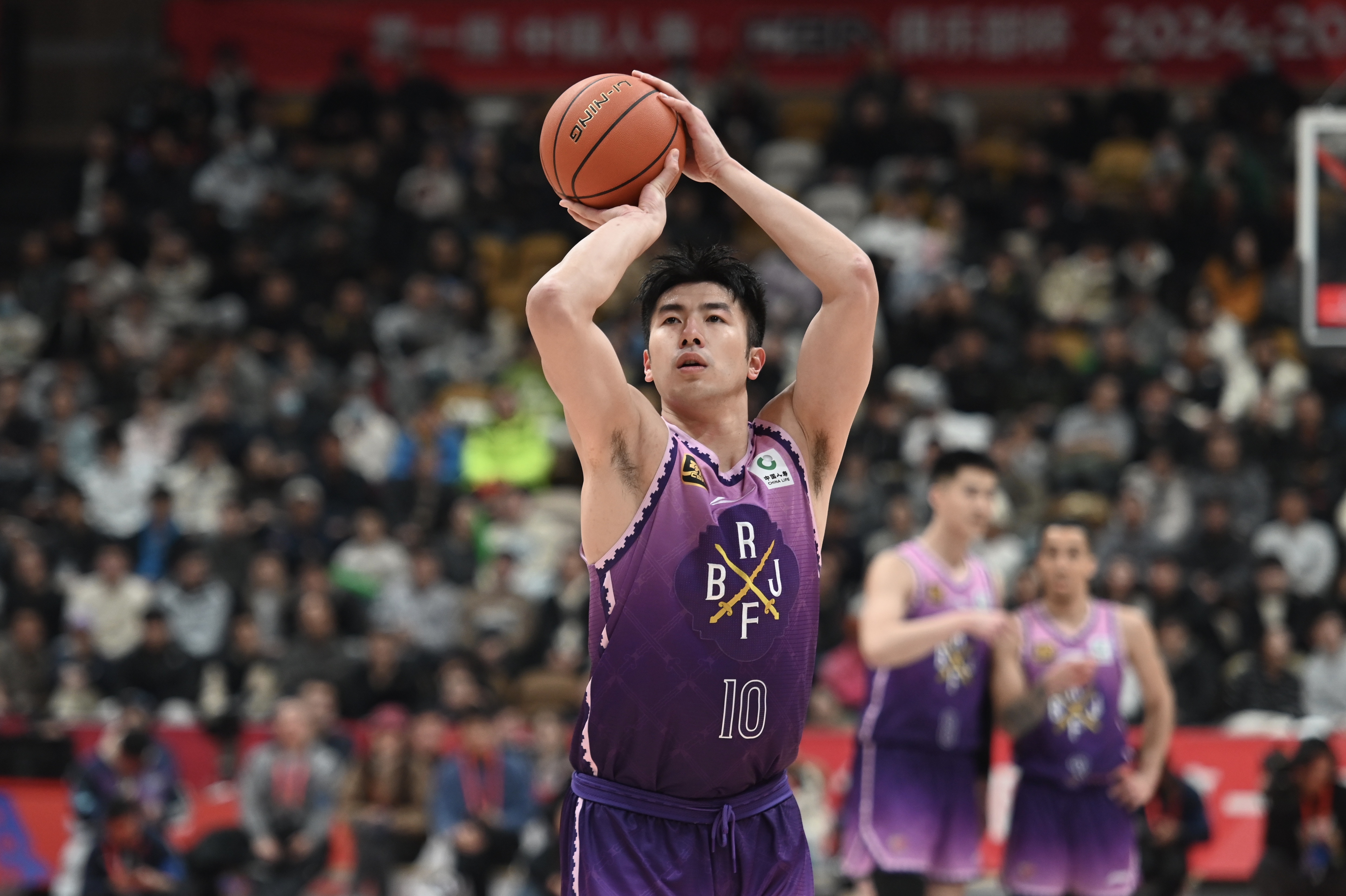  手感火熱！鄒雨宸半場(chǎng)6中6拿下15分 包攬北控開場(chǎng)前九分