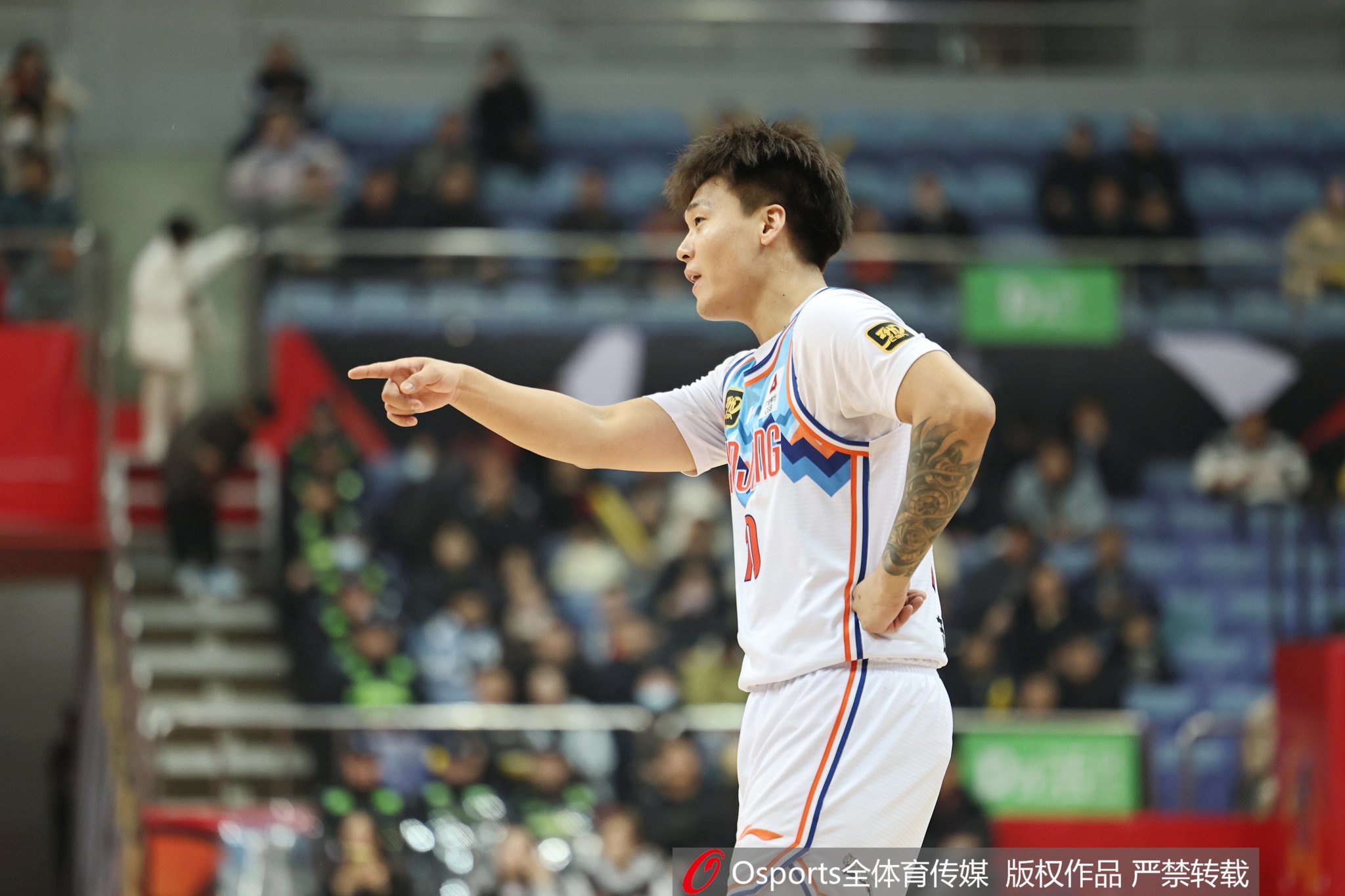 首戰(zhàn)舊主！趙睿半場5中1僅拿4分3板3助1斷 正負值-19